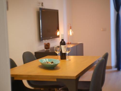 Chic Modern 2-Bedroom near Metro, Rom (Foto 9)