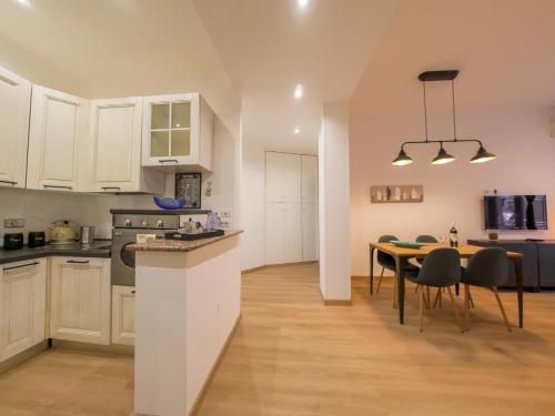 Chic Modern 2-Bedroom near Metro, Rom (Foto 10)