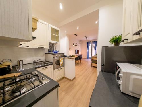 Chic Modern 2-Bedroom near Metro, Rom (Foto 4)