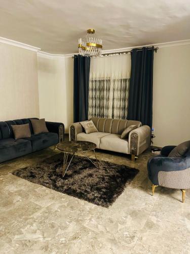Modern Comfy Flat Modern Comfy Flat