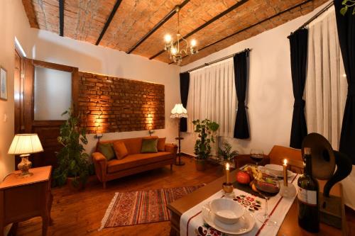 Historical Levantine Flat @Heart of Taksim, Istanbul (foto 9)