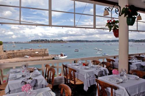 Logis Hotel Restaurant le Printania - 레스토랑