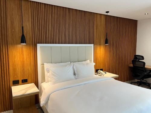 Superior Double Room image 9