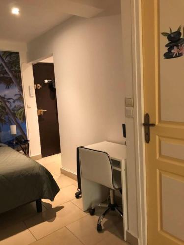 Summer Beach Studio, 4 persons, mobile AC, Old Town