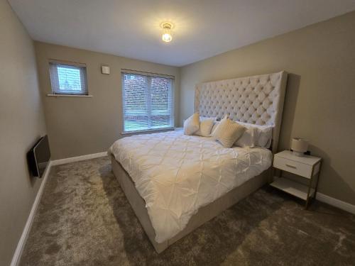 New 2 Bedroom Appartment In Manchester - Stretford - Old Trafford Close to Football-Cricket Ground & City Centre