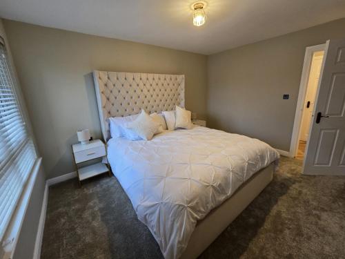 New 2 Bedroom Appartment In Manchester - Stretford - Old Trafford Close to Football-Cricket Ground & City Centre, Manchester (photo 8)