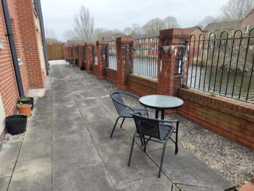 New 2 Bedroom Appartment In Manchester - Stretford - Old Trafford Close to Football-Cricket Ground & City Centre