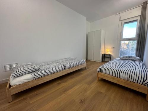 2 bedrooms, 4 beds