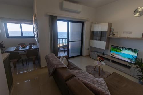 SG seaview apartment in Xghajra