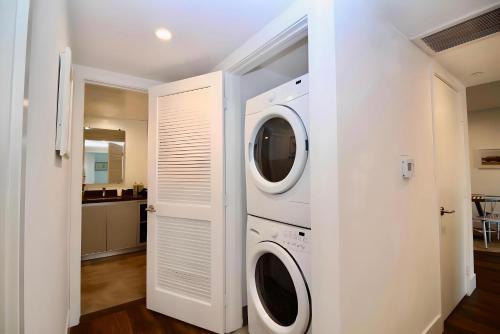 Los Angeles Premium City Suites with Free Parking