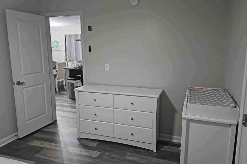3BR Orchard Near Airport & Park in Douglasville, USA
