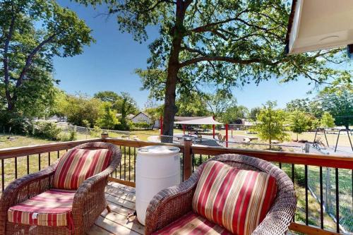 3BR Orchard Near Airport & Park in Douglasville, USA