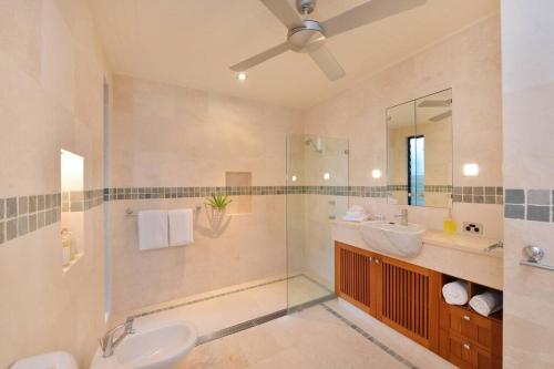 Solander Sunrise - the perfect beach location - image 2