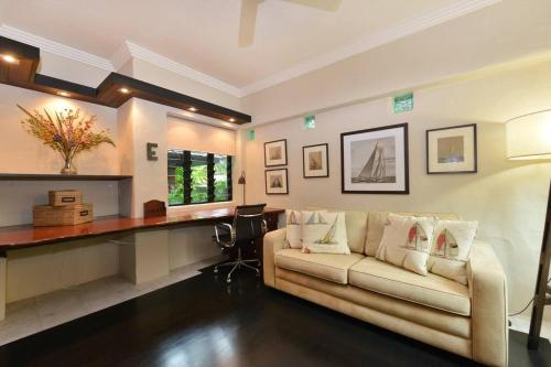 Three-Bedroom Villa image 4