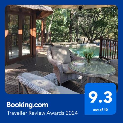 Dreamy 3 bedroom villa on the edge of the Sabie River in Kruger Park Lodge