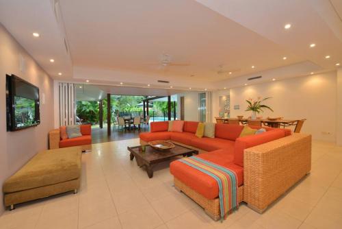 Innaminny - 4 bedroom luxury beachside getaway - image 3