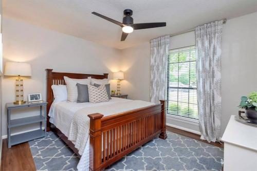 Grapevine Oasis, with Pool in Grapevine, USA