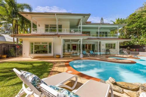 17 Solander Blvd - Beachside home sleeps 14 guests - image 3
