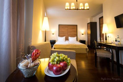 Europa Royale Bucharest - image 11