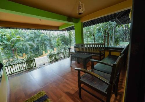 Greenish Fence Homestay - Wayanad