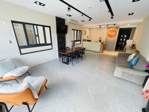 Shuntai Inn in Shoufeng Township