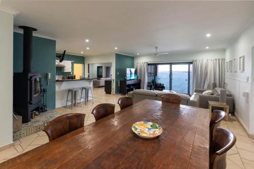 'Ocean Views', Modern, Spacious Home, 3 En-suite Bedrooms, Città del Capo (foto 10)