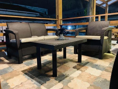 מסעדה, Namaste Hotel & Restaurant in ליברוויל