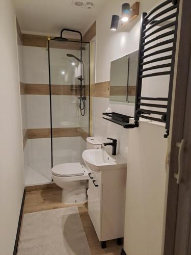 Deluxe Double Room with Shower