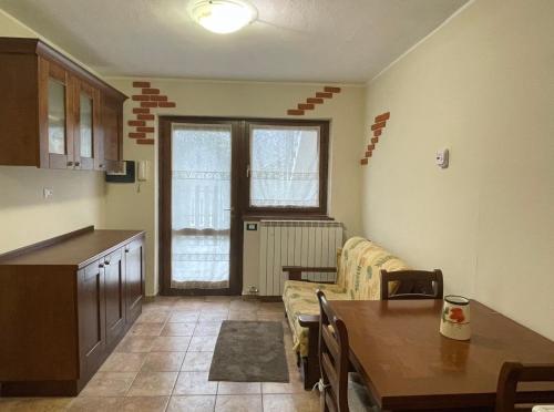 Appartamento con Giardino e Box in Valmalenco in Torre di Santa Maria