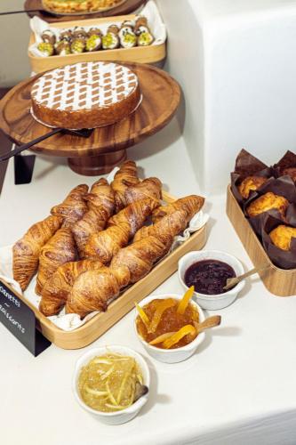 Casa Nostra Luxury Suites - image 2