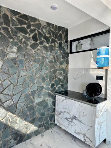 Snow Biscuit Huts in ธรรมศาลา