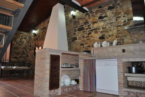 Casa rural rio yeguas in Cardena