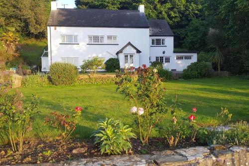 Beach Cottage, with stunning views