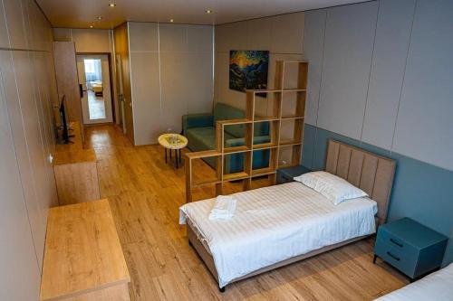 Fly Apartment