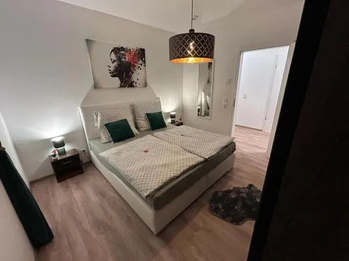 Moderne Ferienwohnung Green Forest mit Balkon und Stellplatz in Bremerhaven, Deutschland