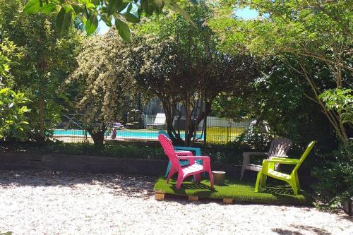 Ancienne grange réhabilitée, piscine et jardin