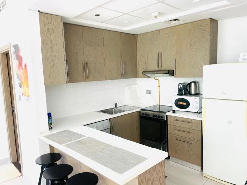 Deluxe One Bedroom Apartment for rent in Dubai Al Barsha south, Dubai (foto 4)