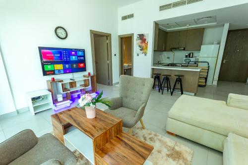 Deluxe One Bedroom Apartment for rent in Dubai Al Barsha south, Dubai (foto 2)