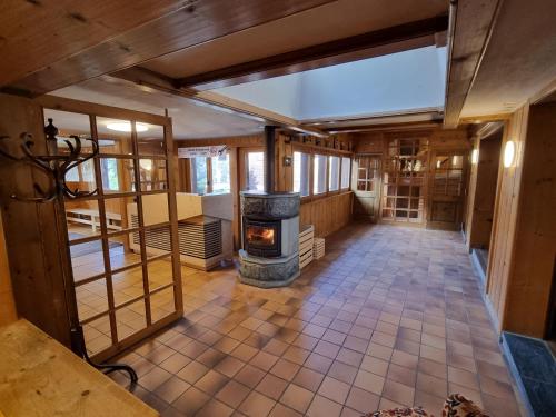 大堂, Le Catogne in 尚佩