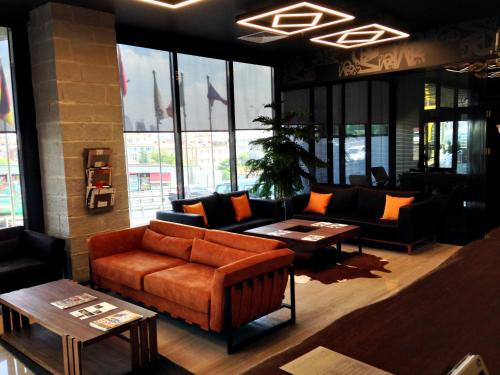 Lobby, Empire Hotel Istanbul in Beylikduzu