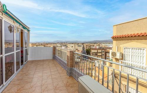 3 Bedroom Gorgeous Apartment In guilas