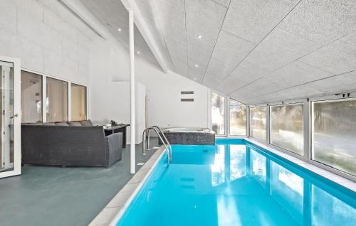 مسبح, Awesome Home In Nørre Nebel With Sauna in Norre Nebel