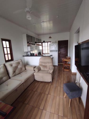 Iekārtas, Casa 2 qtos, sendo suíte com cama Queen ar condicionado (Casa 2 qtos, sendo suite com cama Queen ar condicionado) in Guapimirim
