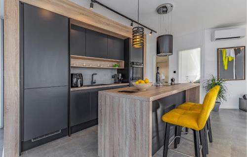 virtuve, Lovely Home In Reburici, Trget in Brgod