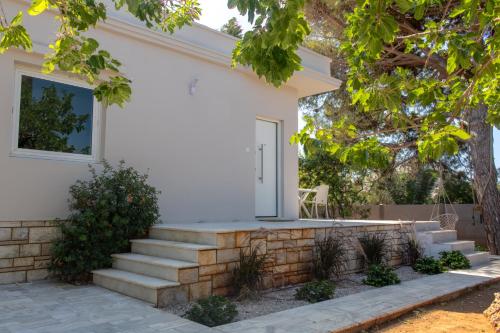 Sounio Serenity villa close to the beach