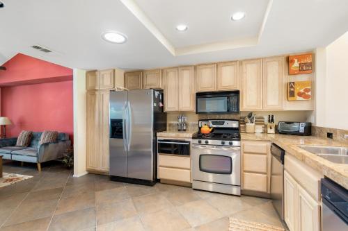 Palm Desert Oasis - With Beatiful Golf Courses in Palm Desert, USA