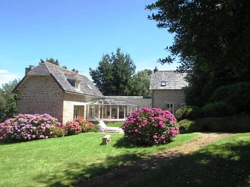 Les Tortues, maison bord de mer, plage à 200 m gîte à louer Le gîte de Kerdrein