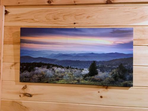 Cozy Bear Mountain Cottage in Travelers Rest, USA