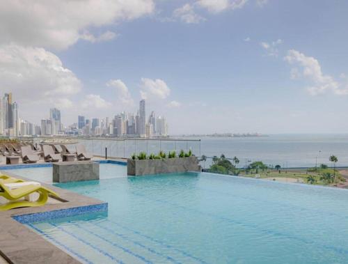 Luxury living and Pacific Views