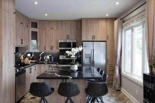 Cozy front lake cottage! in Blairhampton (ON)